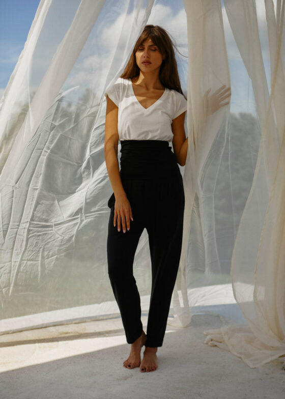 LEAH HLAČE - LENZING™ Modal