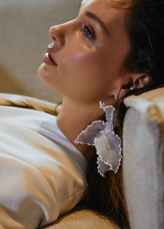 NAUŠNICE BIJELE POSY